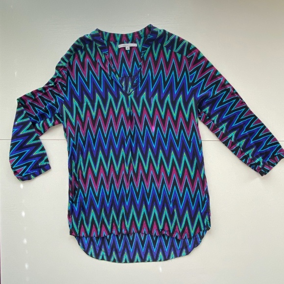 Amanda Uprichard Silk Chevron H0i-Low Tunic V Neck Top Size Medium - Picture 3 of 11
